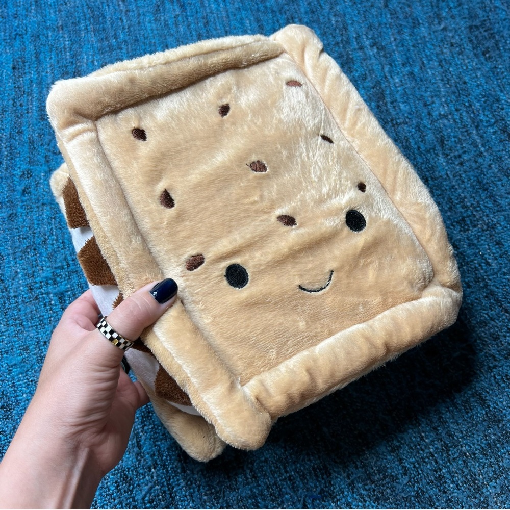 Dan Dee Collector's Choice S'mores Valentines Day Card Box Plush Design